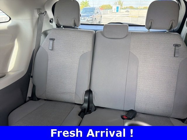 2024 Toyota Sienna LE