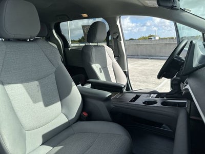 2024 Toyota Sienna LE