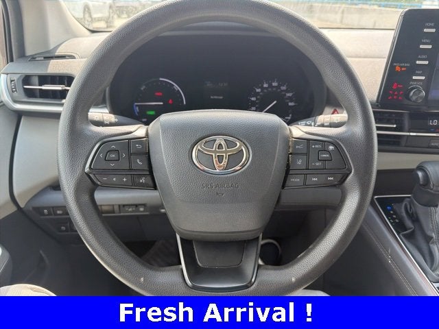 2024 Toyota Sienna LE