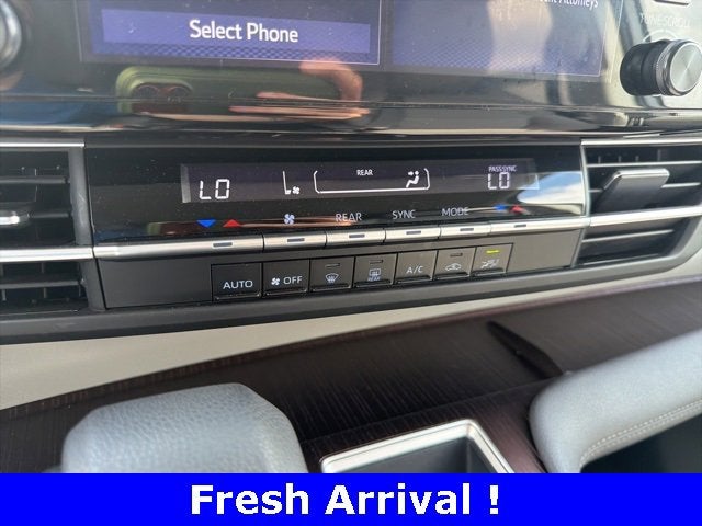 2024 Toyota Sienna LE