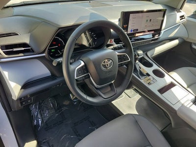 2025 Toyota Sienna XLE