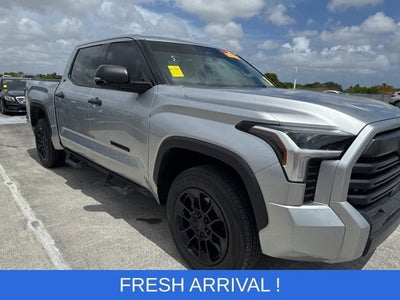 2022 Toyota Tundra 4WD SR5