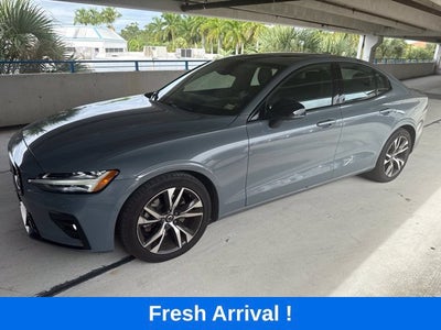 2024 Volvo S60 Plus Dark Theme