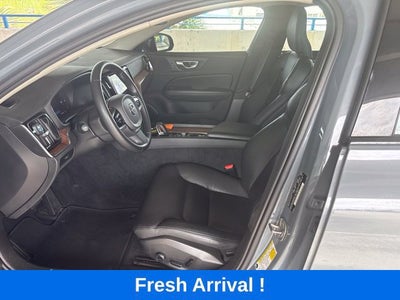 2024 Volvo S60 Plus Dark Theme