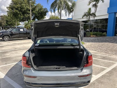 2024 Volvo S60 Plus Dark Theme