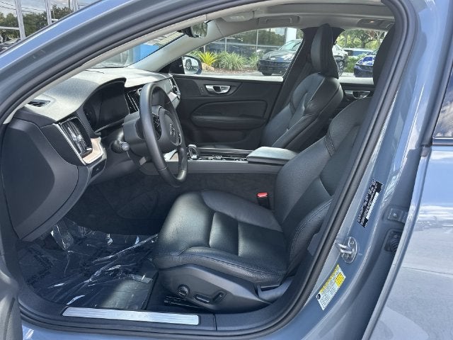 2024 Volvo S60 Plus Dark Theme