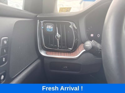 2024 Volvo S60 Plus Dark Theme