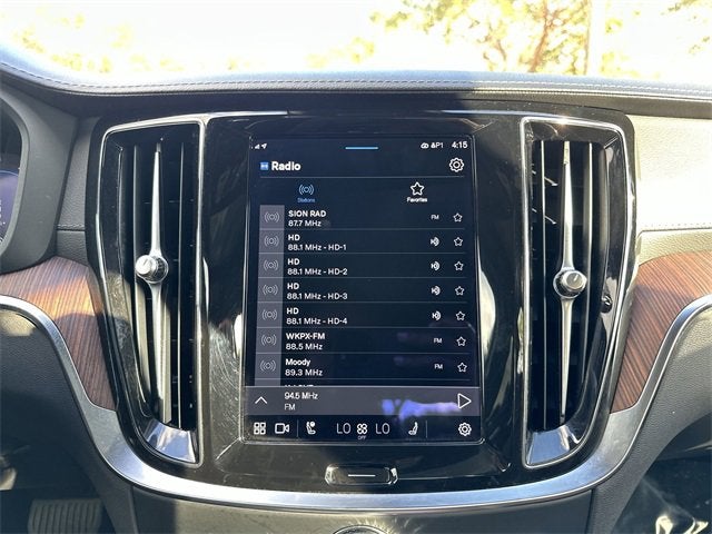 2024 Volvo S60 Ultimate Dark Theme