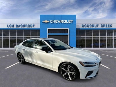 2024 Volvo S60 Ultimate Dark Theme