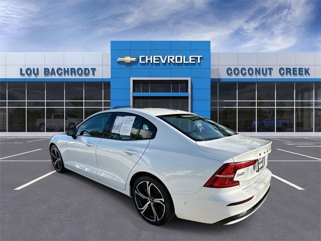 2024 Volvo S60 Ultimate Dark Theme