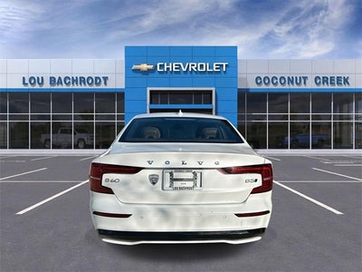 2024 Volvo S60 Ultimate Dark Theme