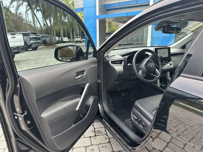 2025 Toyota Corolla Cross XLE
