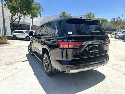2024 Toyota Sequoia SR5