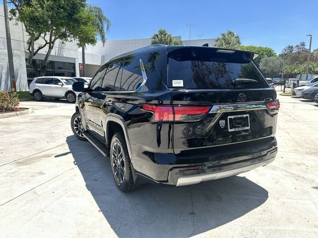 2024 Toyota Sequoia SR5