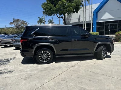 2024 Toyota Sequoia SR5