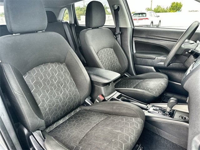 2023 Mitsubishi Outlander Sport ES