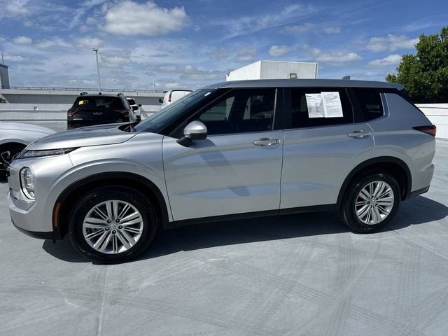 2024 Mitsubishi Outlander ES