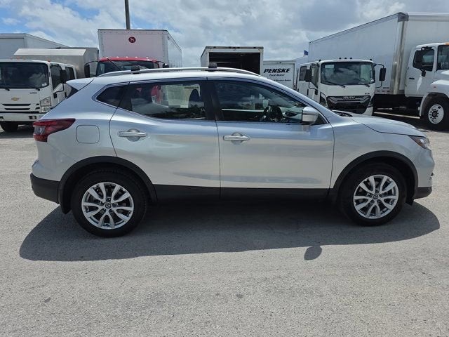 2022 Nissan Rogue Sport SV