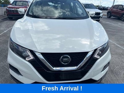 2022 Nissan Rogue Sport SV