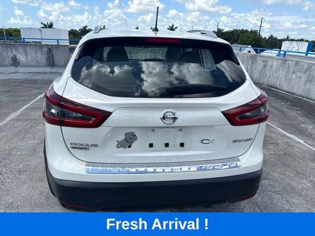2022 Nissan Rogue Sport SV