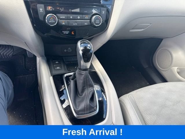 2022 Nissan Rogue Sport SV