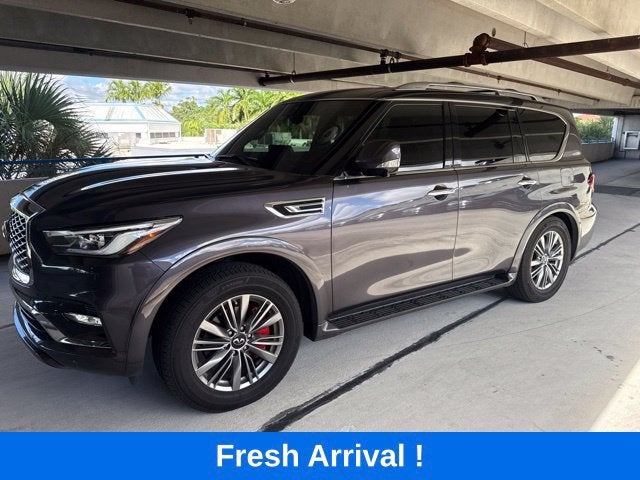 2022 INFINITI QX80 LUXE