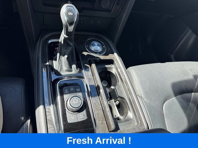 2022 INFINITI QX80 LUXE