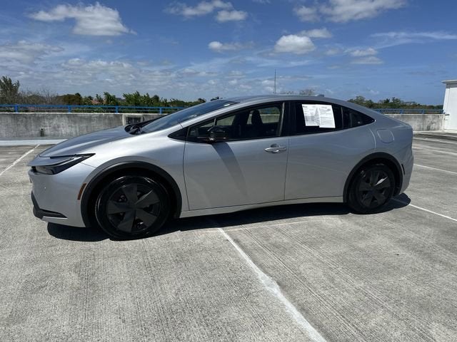 2025 Toyota Prius LE