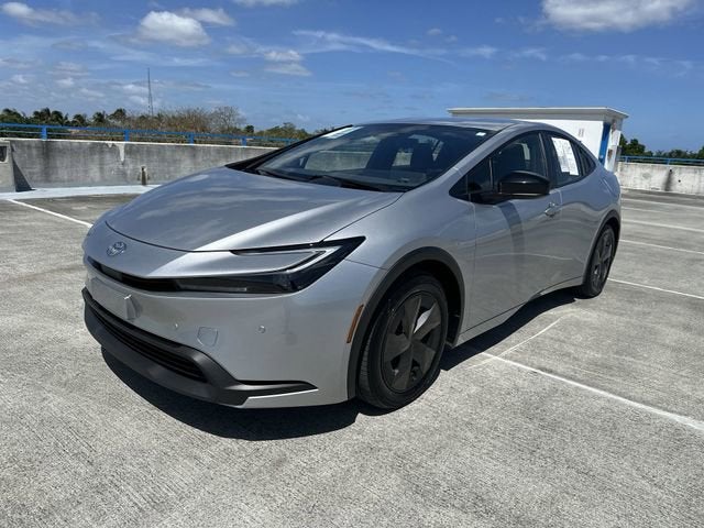 2025 Toyota Prius LE