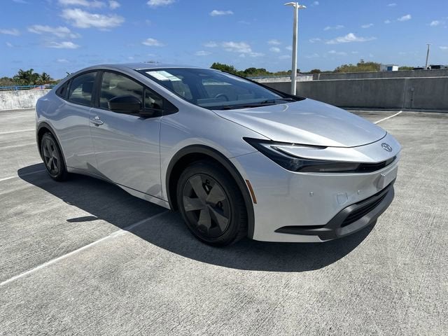 2025 Toyota Prius LE