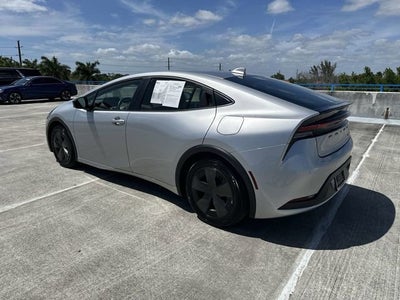 2025 Toyota Prius LE