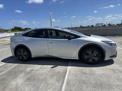2025 Toyota Prius LE