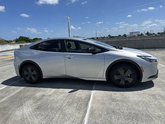 2025 Toyota Prius LE