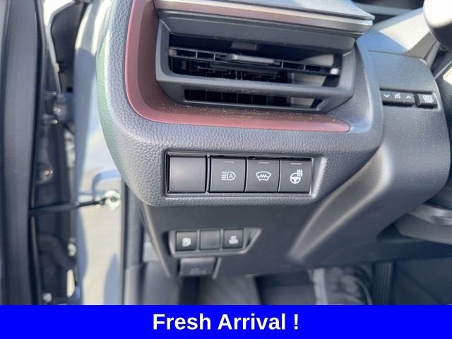 2025 Toyota Prius Plug-In Hybrid SE