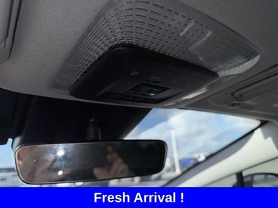 2025 Toyota Prius Plug-In Hybrid SE