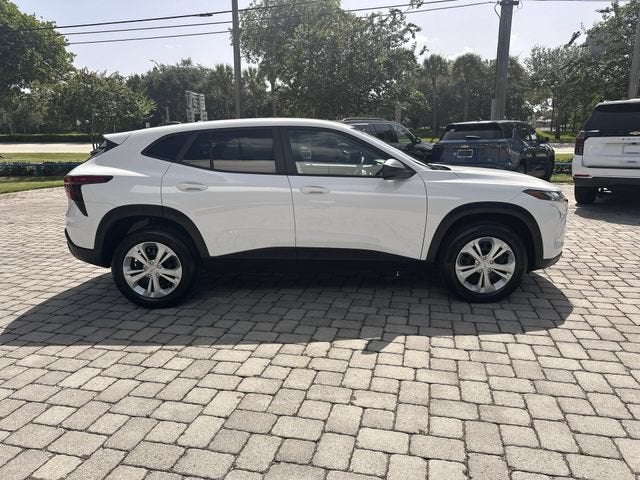 2025 Chevrolet Trax LS
