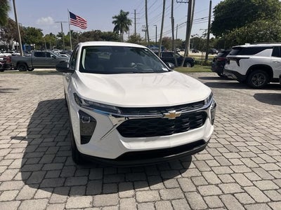 2025 Chevrolet Trax LS
