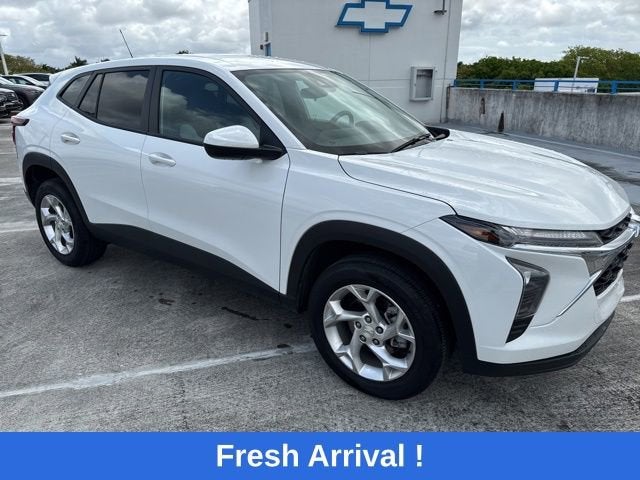 2025 Chevrolet Trax LS