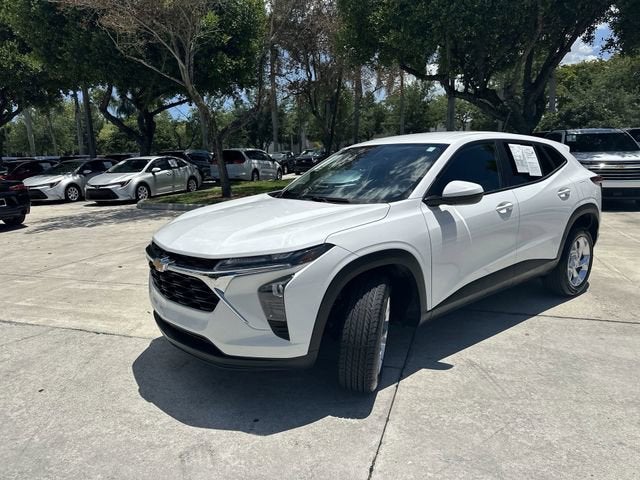 2025 Chevrolet Trax LS