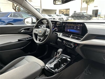 2025 Chevrolet Trax LT