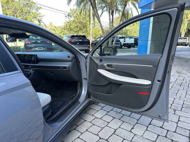 2025 Hyundai Sonata SE