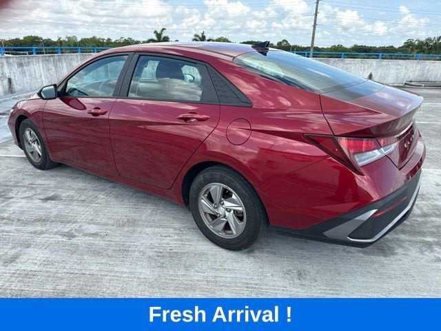 2024 Hyundai Elantra SE