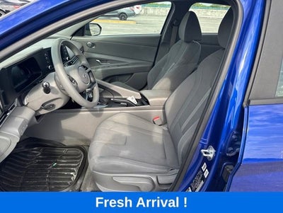 2024 Hyundai Elantra SE