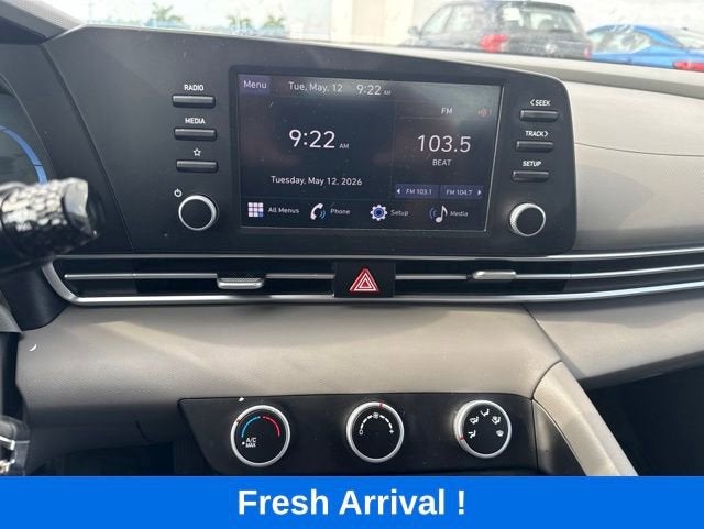 2024 Hyundai Elantra SE