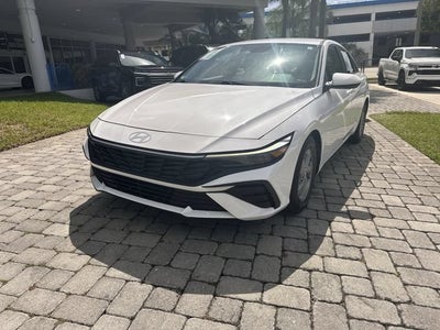 2024 Hyundai Elantra SE