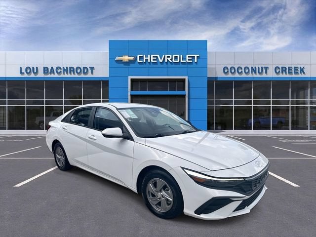 2024 Hyundai Elantra SE