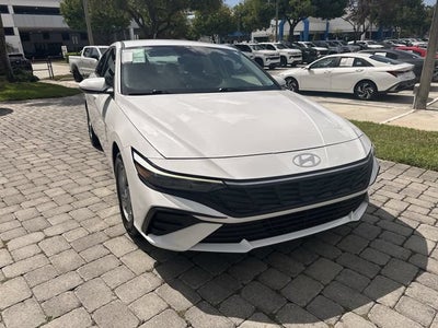 2024 Hyundai Elantra SE
