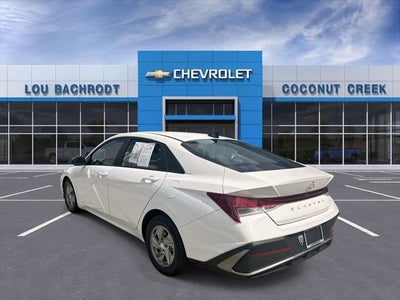 2024 Hyundai Elantra SE