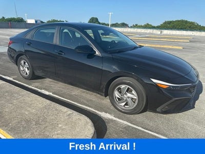 2024 Hyundai Elantra SE