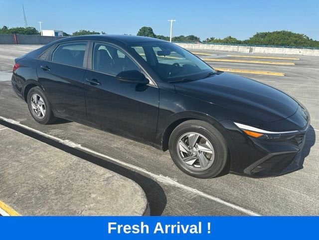 2024 Hyundai Elantra SE